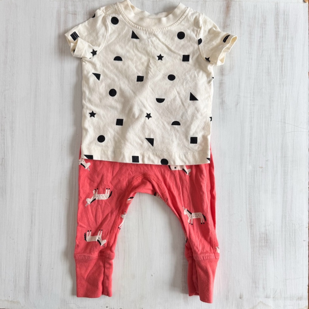 Hanna Andersson unicorn outfit (size 6-12 months)